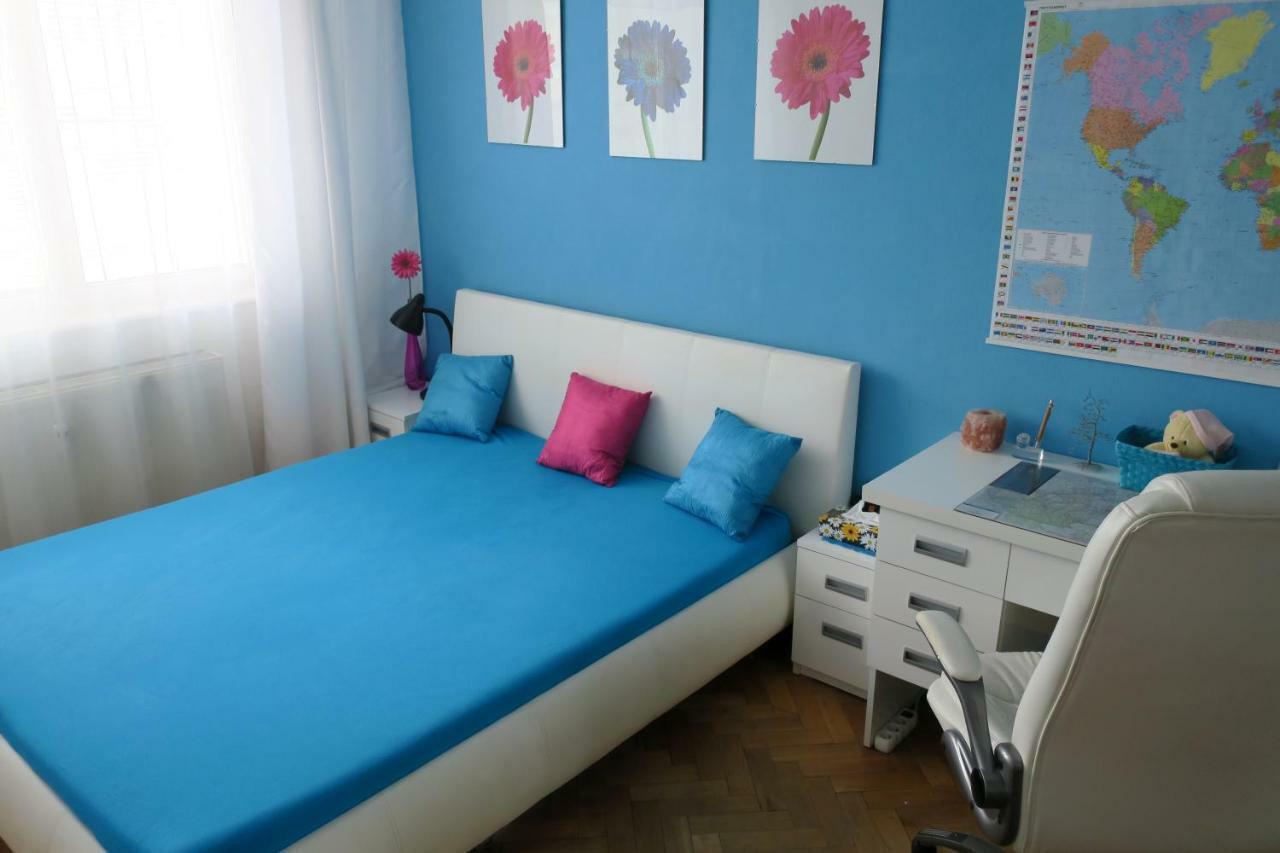Cozy Blue Apartment Пряшів Екстер'єр фото